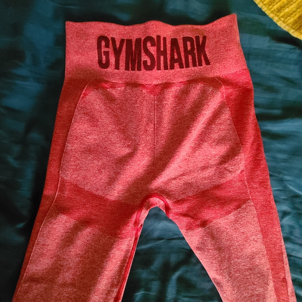 Gymshark high waisted red flex M
